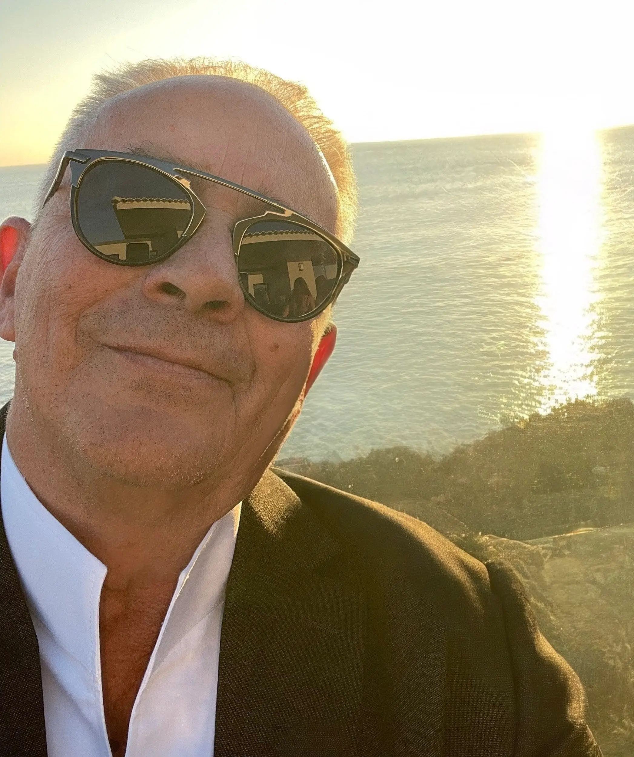 Antoine, chauffeur VTC à Vaire, souriant